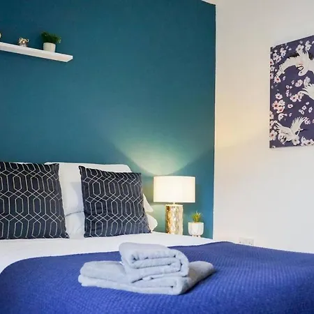 Charming 3-bedroom Retreat In By Amazing Spaces Relocations Ltd. *