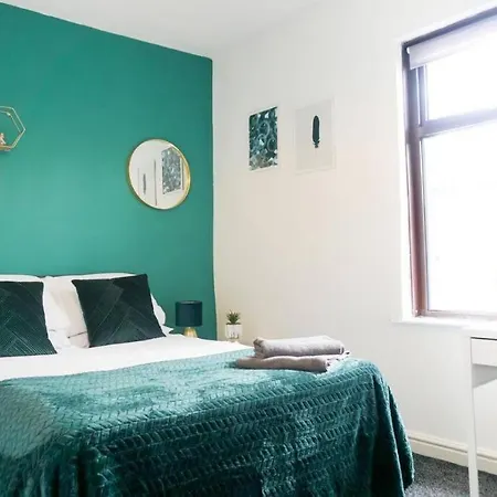Feriehus Charming 3-bedroom Retreat In By Amazing Spaces Relocations Ltd.