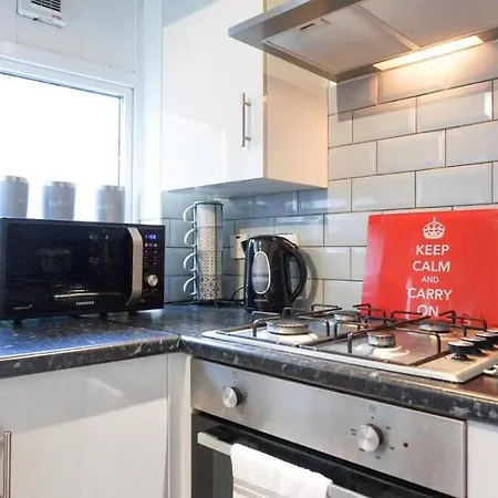 Feriehus Charming 3-bedroom Retreat In By Amazing Spaces Relocations Ltd. Barrow-in-Furness